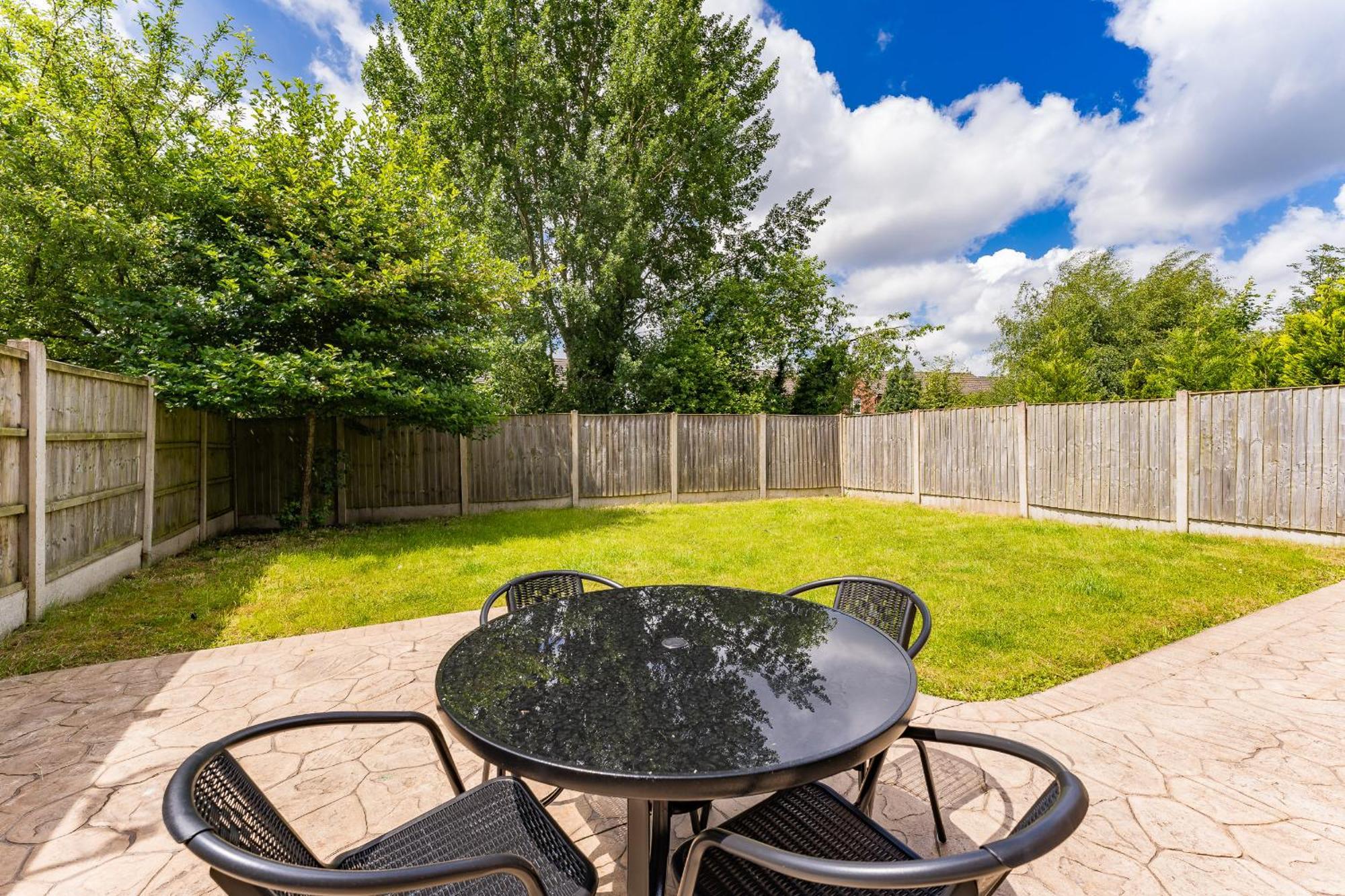 Brook Meadow House, 4 Bed House, Manchester Astley  外观 照片